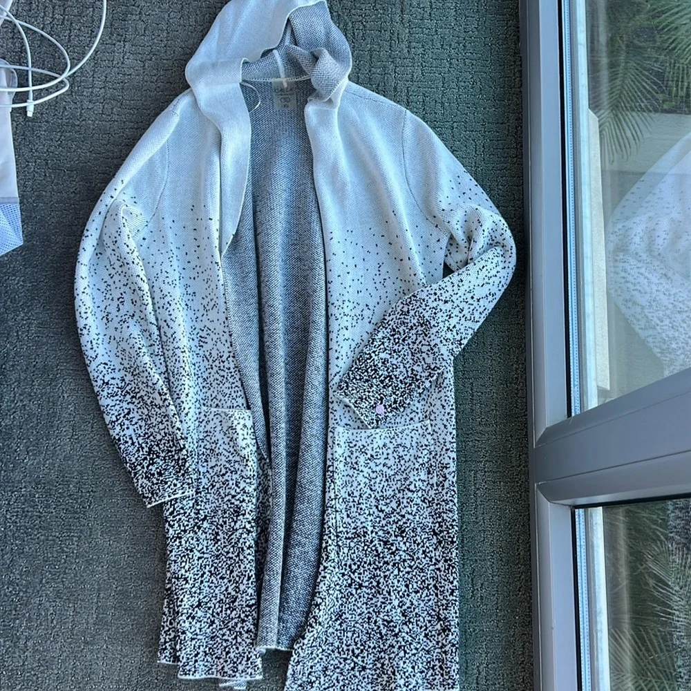 Calia Cardigan with hood - Picture 1 of 5